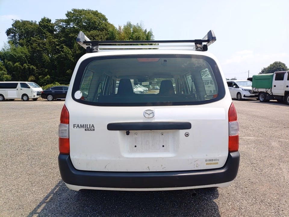 MAZDA FAMILIA