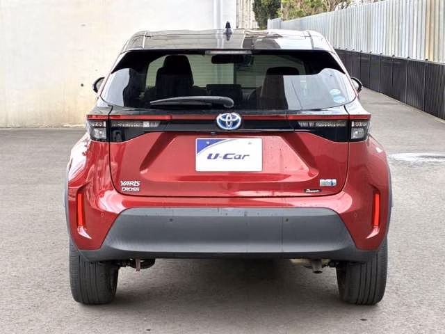 TOYOTA YARIS CROSS