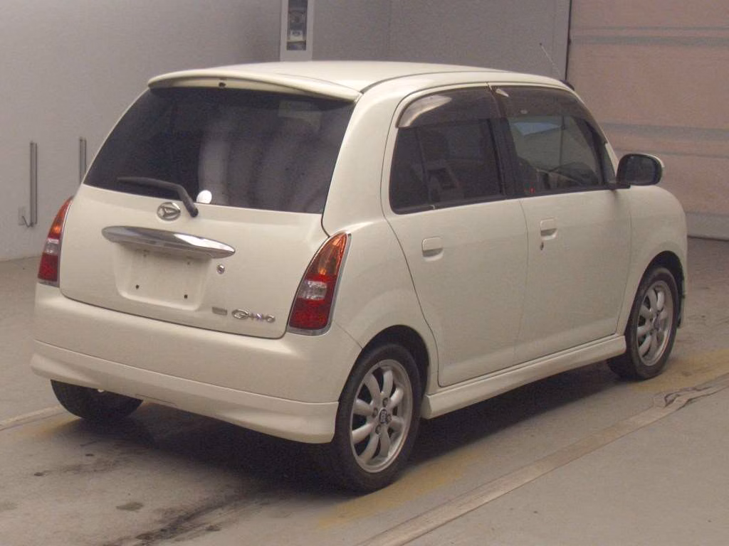 DAIHATSU MIRA GINO