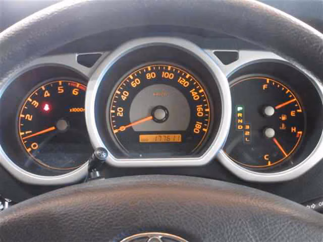 TOYOTA HILUX SURF