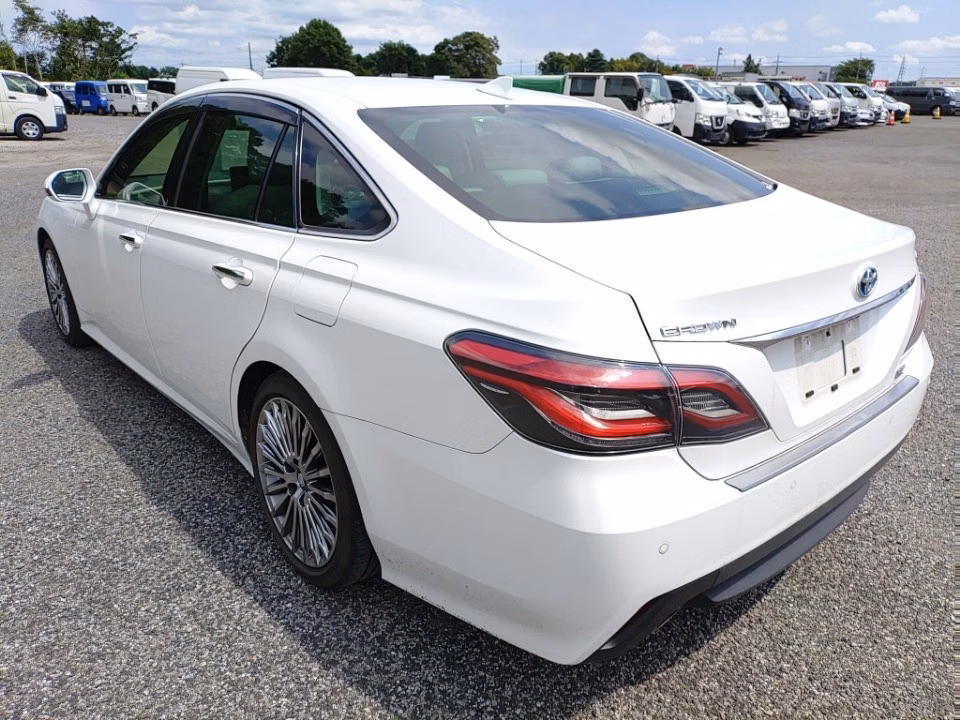 TOYOTA CROWN