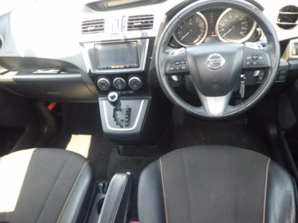 NISSAN LAFESTA