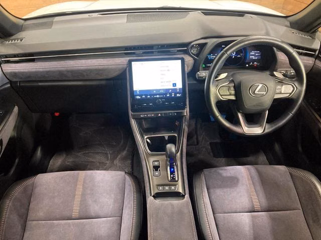 LEXUS LBX