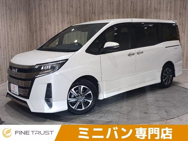 TOYOTA NOAH