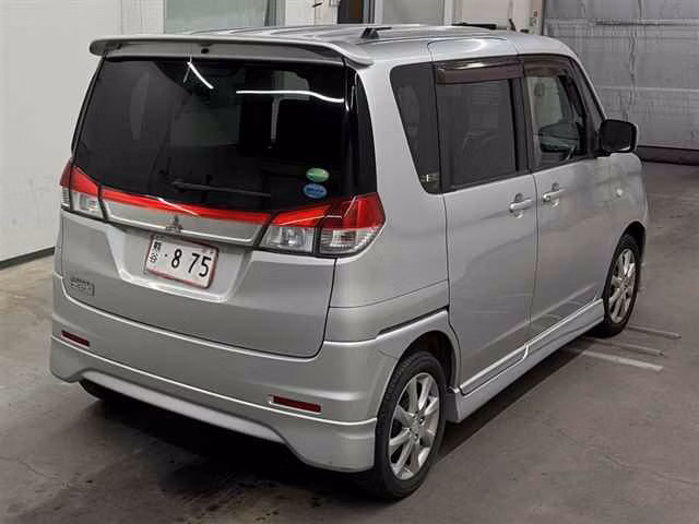 MITSUBISHI DELICA D:2