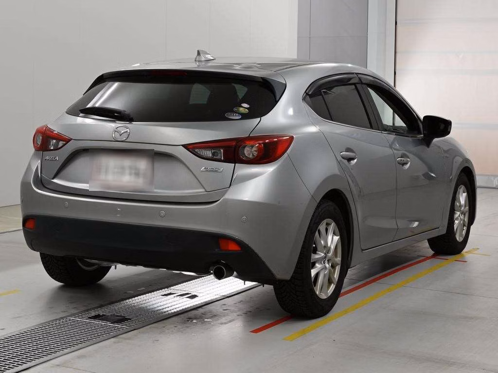 MAZDA AXELA