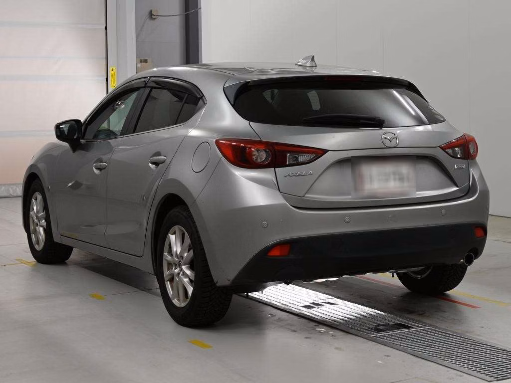 MAZDA AXELA