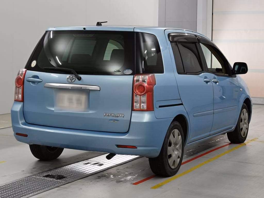 TOYOTA RAUM