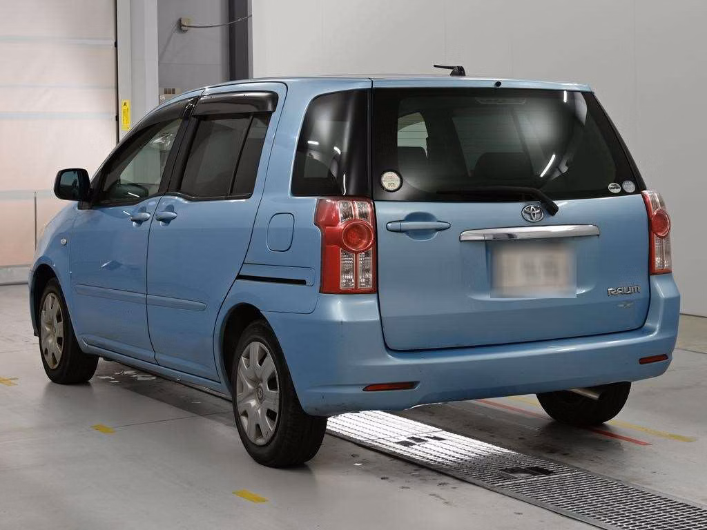 TOYOTA RAUM