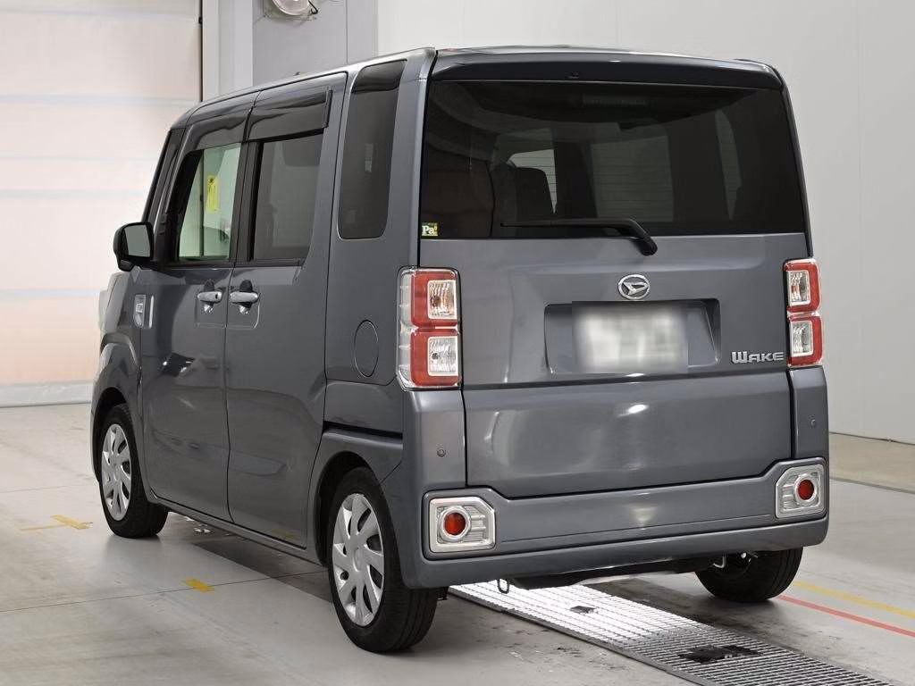 DAIHATSU WAKE