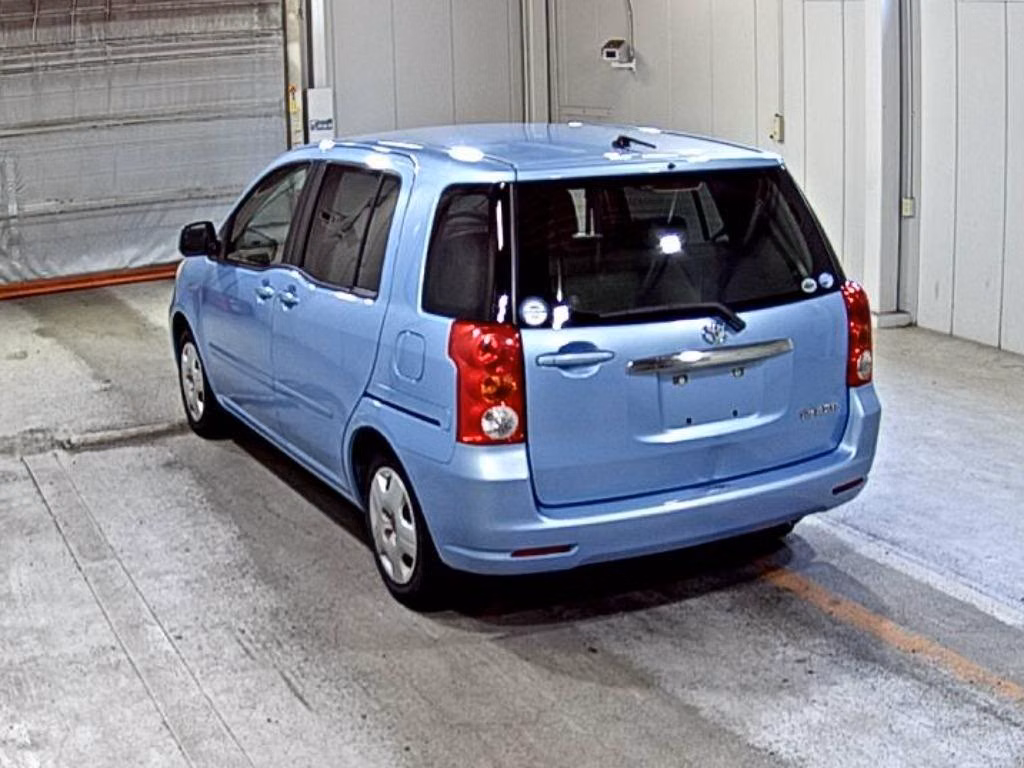 TOYOTA RAUM