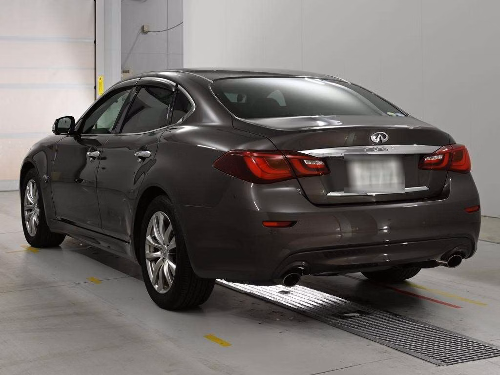 NISSAN FUGA