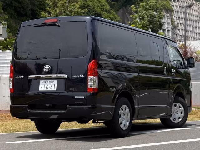 TOYOTA REGIUS ACE