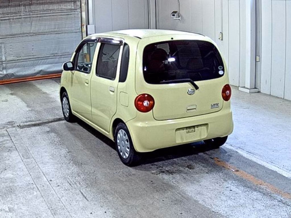 DAIHATSU MOVE LATTE