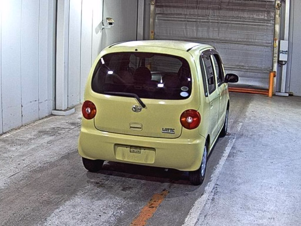 DAIHATSU MOVE LATTE
