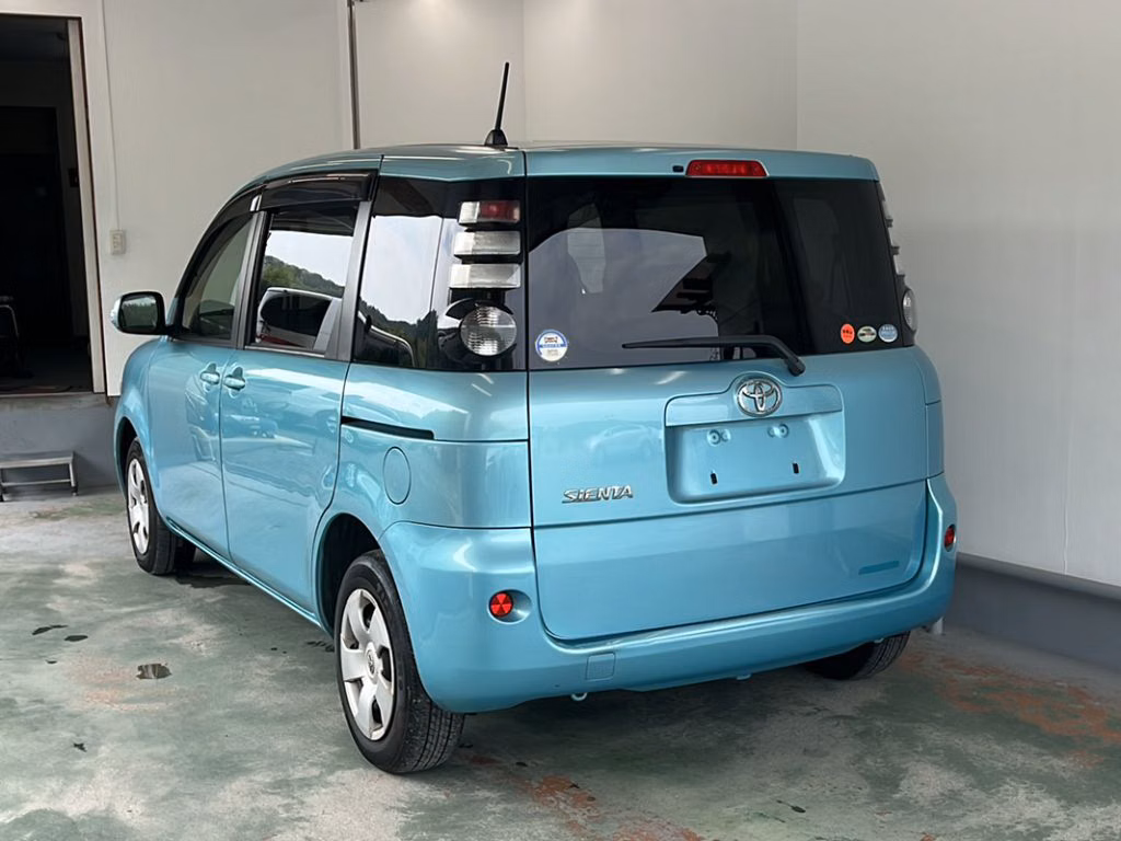 TOYOTA SIENTA