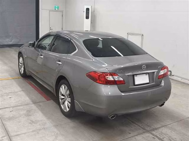 NISSAN FUGA