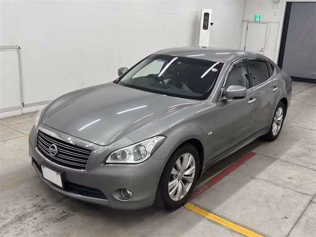 NISSAN FUGA