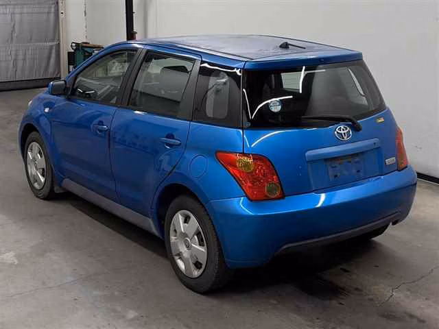 TOYOTA IST