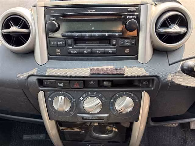TOYOTA IST