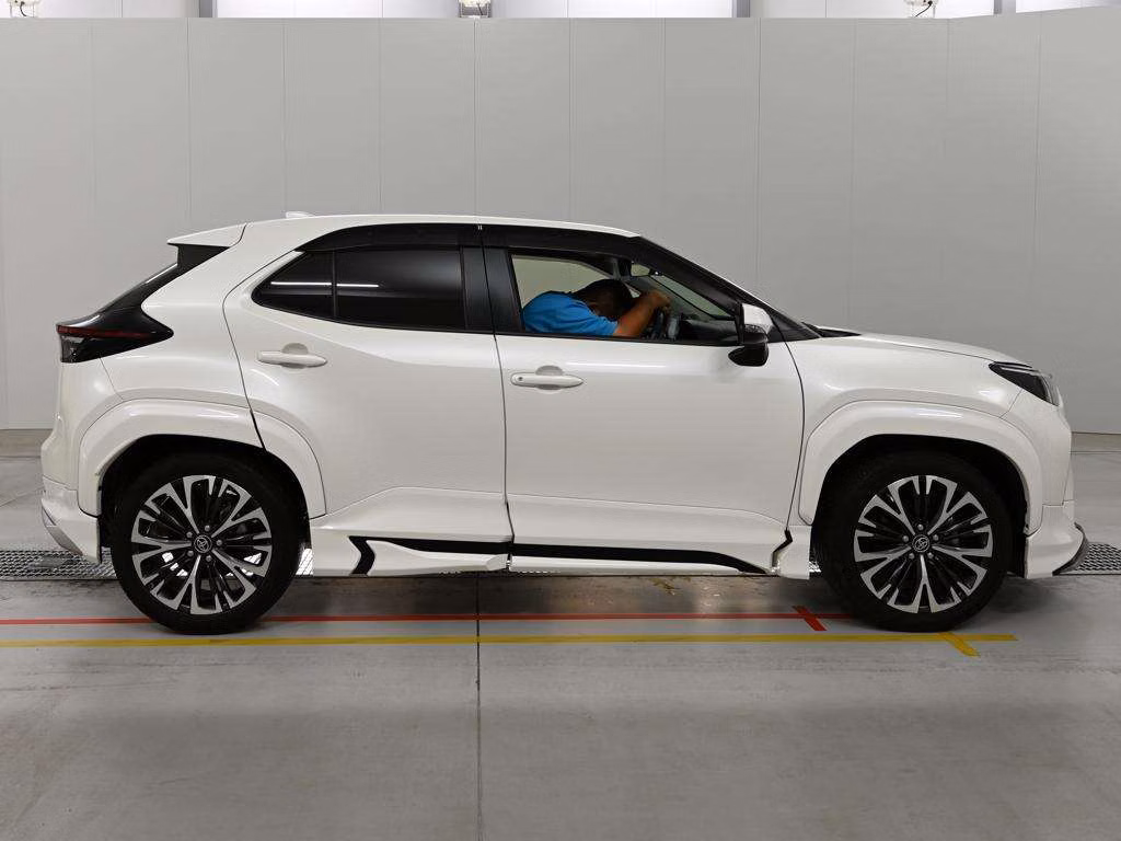TOYOTA YARIS CROSS