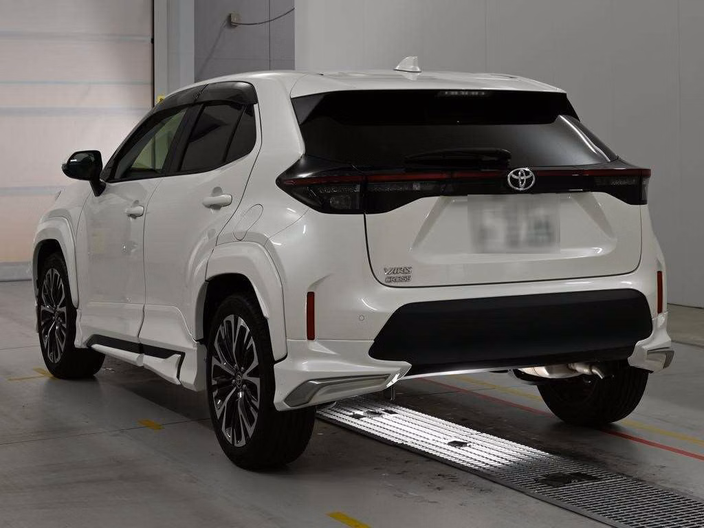 TOYOTA YARIS CROSS