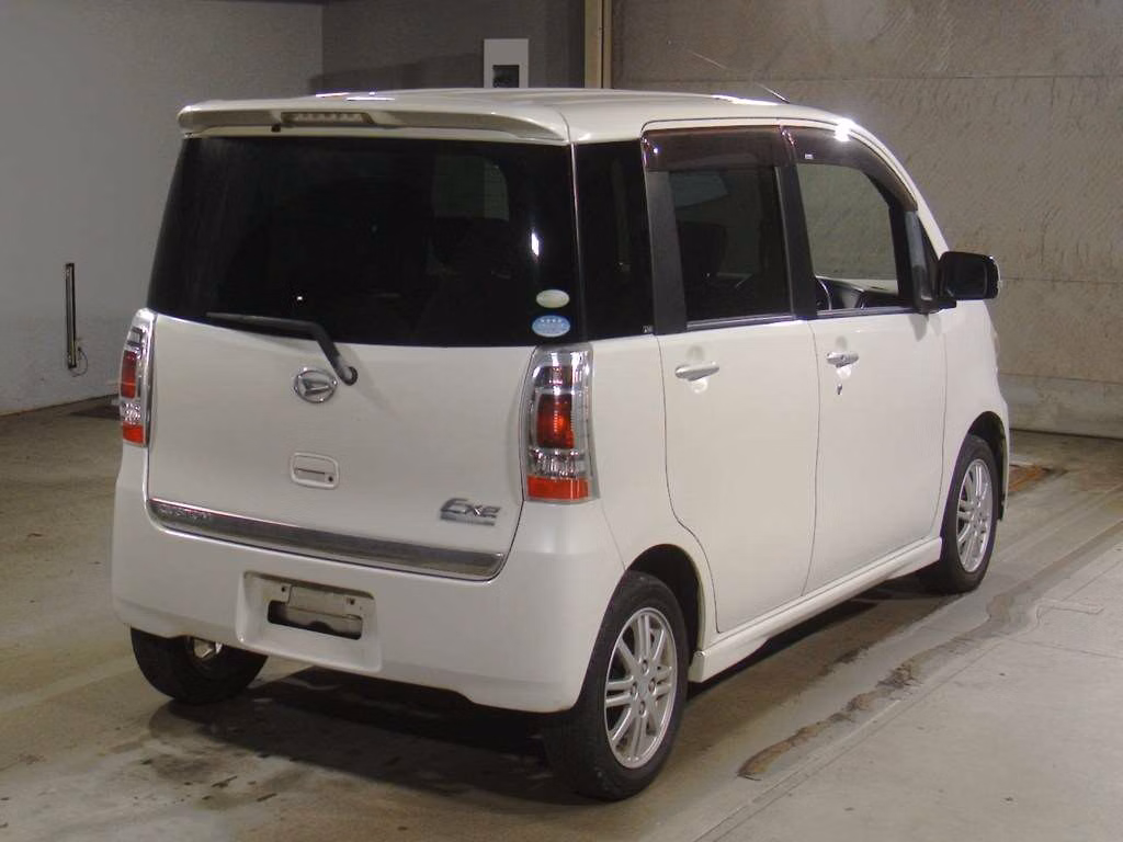 DAIHATSU TANTO EXE