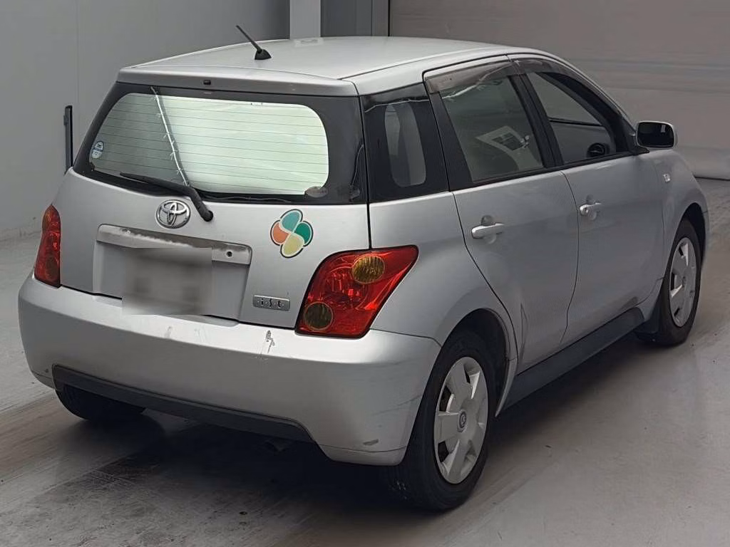 TOYOTA IST