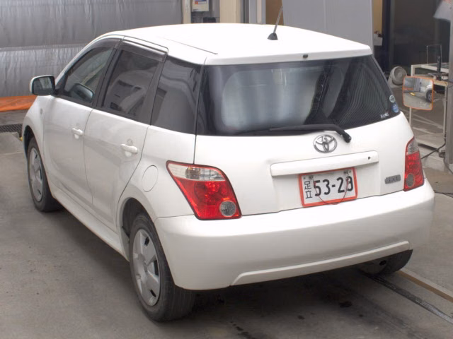 TOYOTA IST
