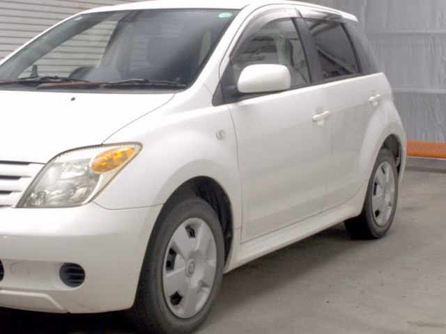 TOYOTA IST