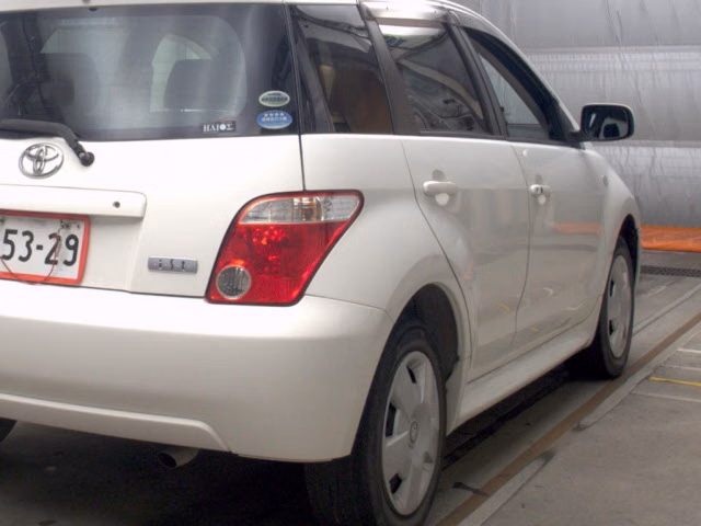 TOYOTA IST
