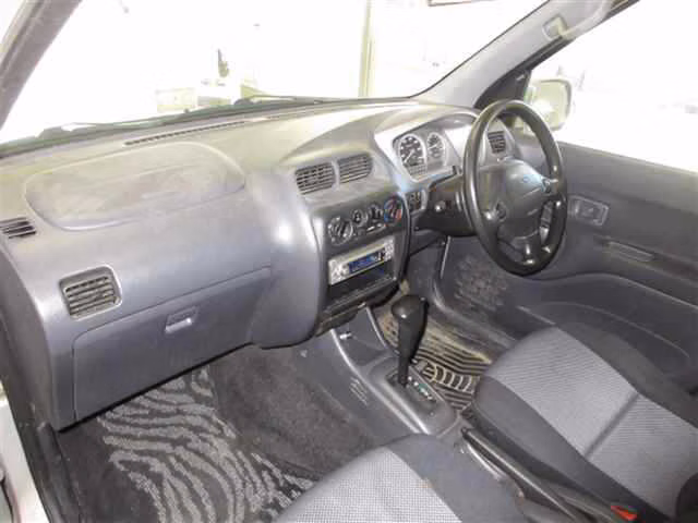 DAIHATSU TERIOS KID