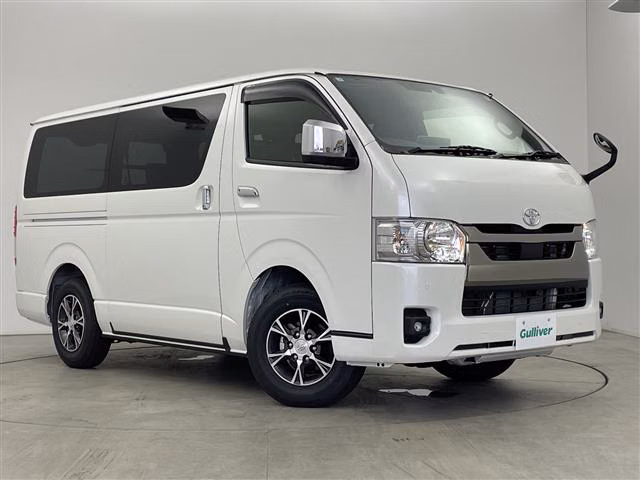 TOYOTA REGIUS ACE