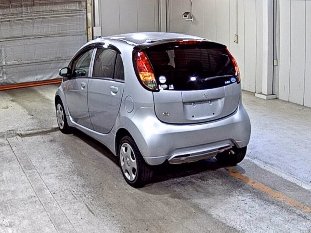 MITSUBISHI I