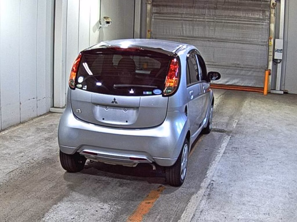 MITSUBISHI I