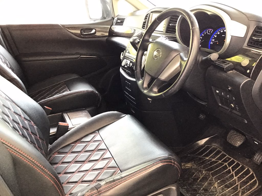 NISSAN ELGRAND