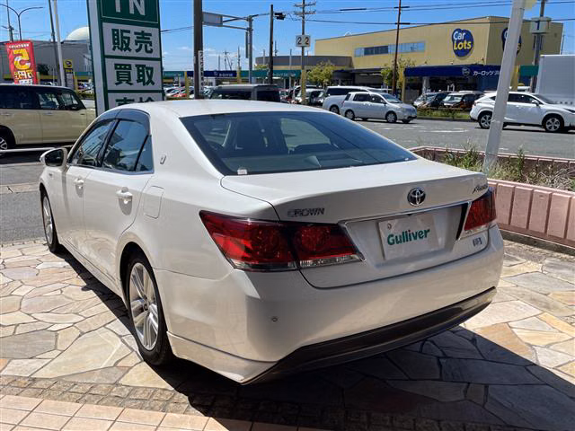 TOYOTA CROWN