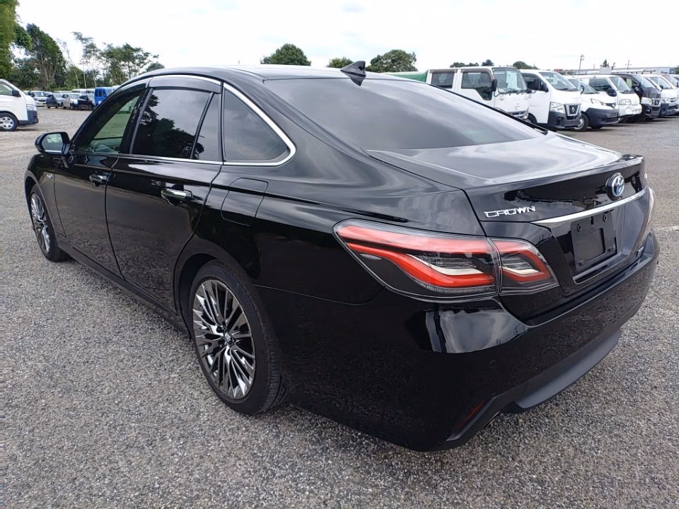 TOYOTA CROWN