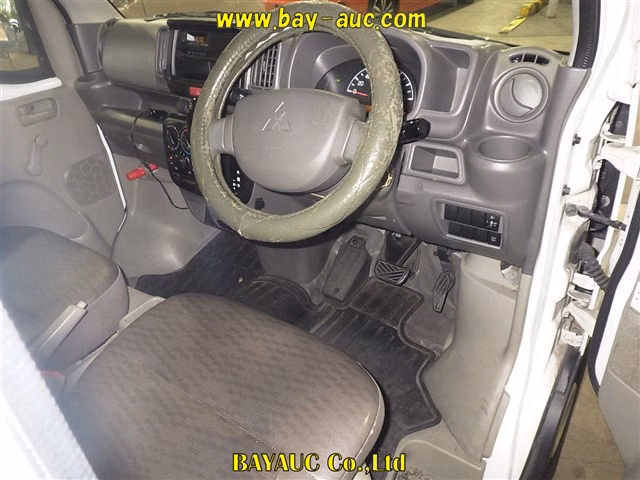 MITSUBISHI MINICAB