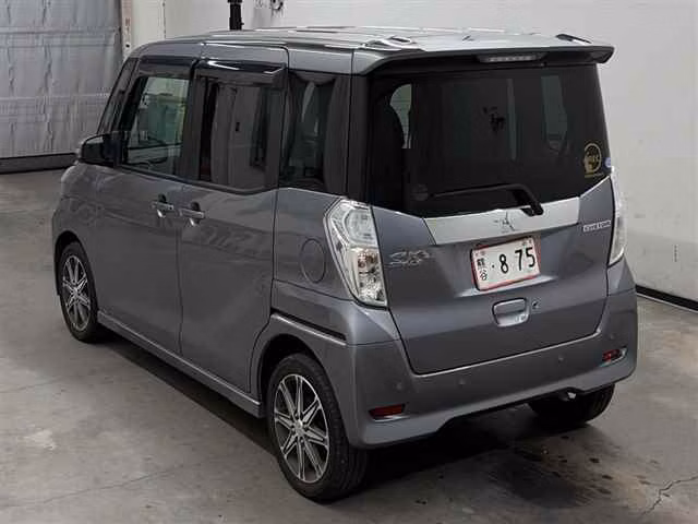 MITSUBISHI EK SPACE