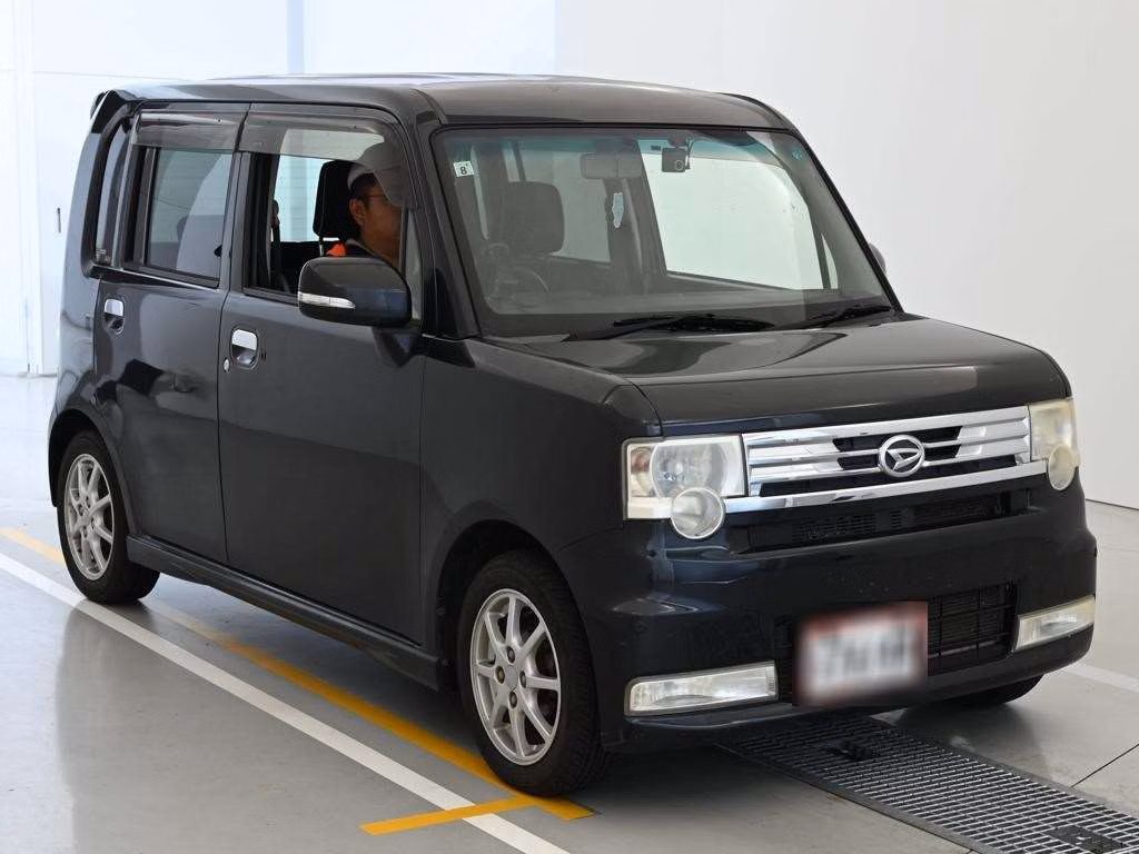 DAIHATSU MOVE CONTE