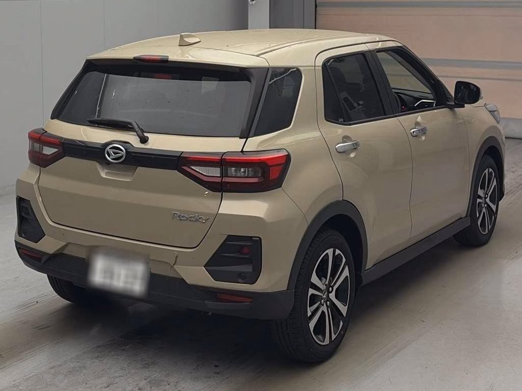 DAIHATSU ROCKY