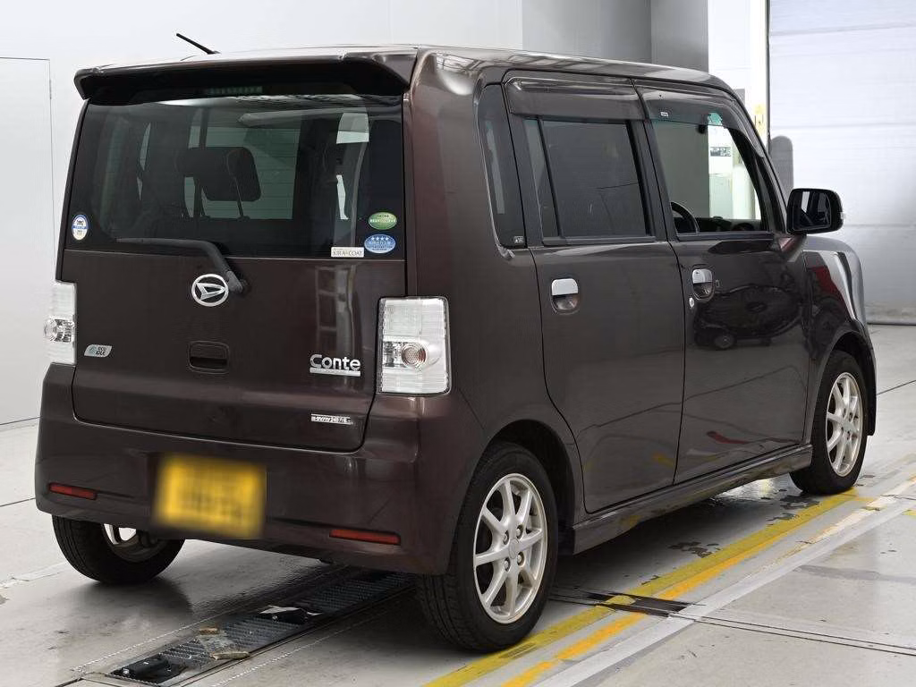 DAIHATSU MOVE CONTE