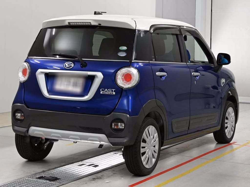 DAIHATSU CAST