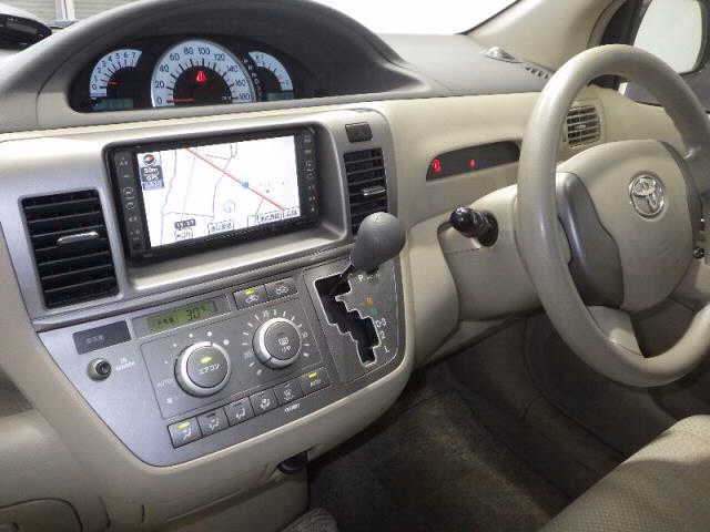 TOYOTA RAUM