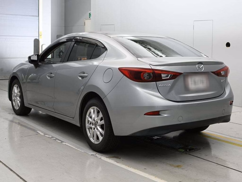 MAZDA AXELA