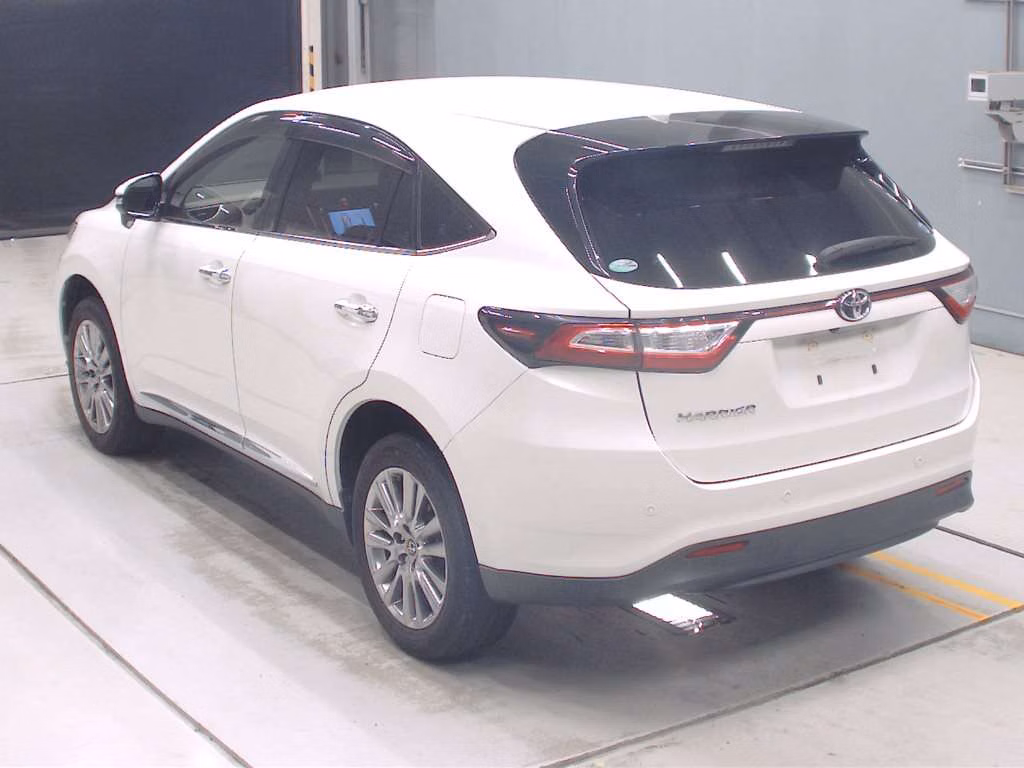 TOYOTA HARRIER
