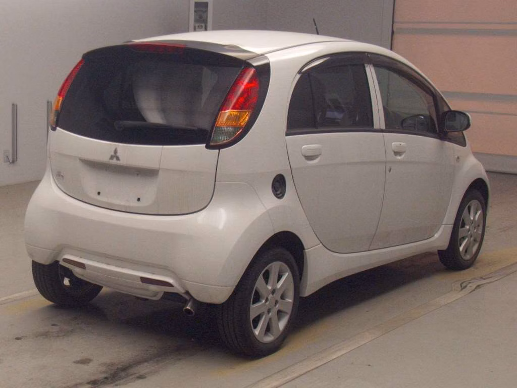 MITSUBISHI I