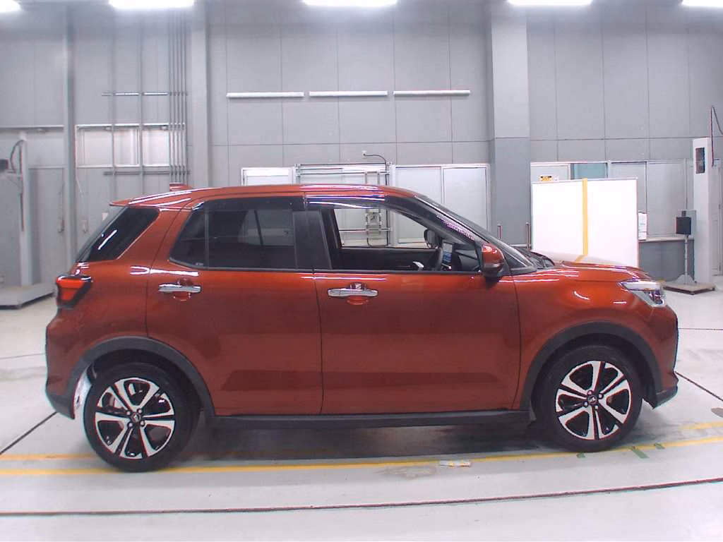 DAIHATSU ROCKY