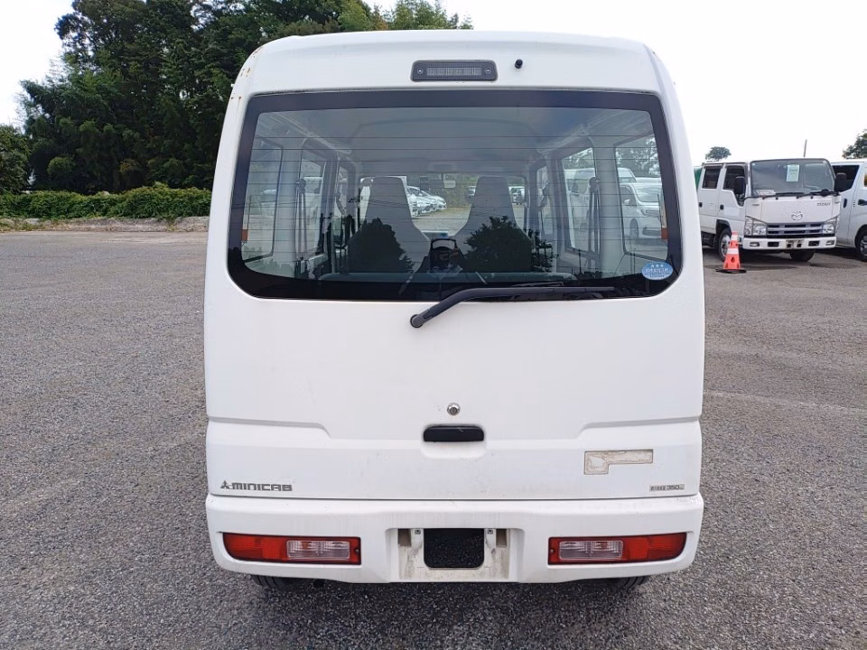 MITSUBISHI MINICAB